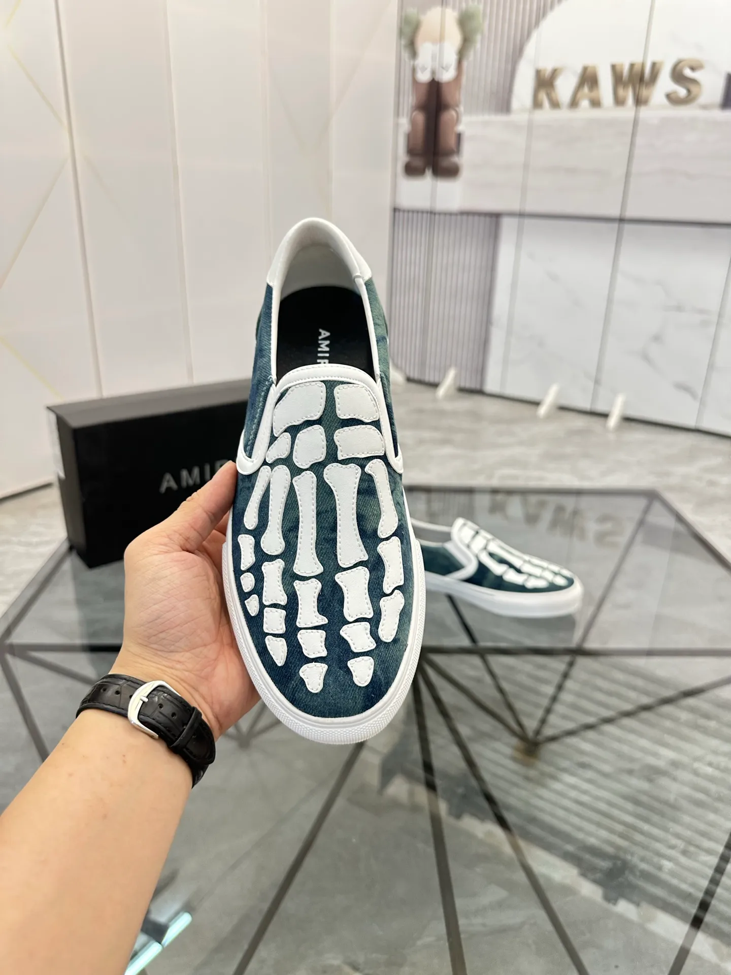 Men's shoes for sale 💰: 💰P420¥ Product trademark: AMIRI*「EMIR*] slip-on Regular size: 38-44 (can be customized to 37.45.46) Product materials: Upper imported original fabric spliced ​​cowhide, breathable lining, original outsole. No.: 1023